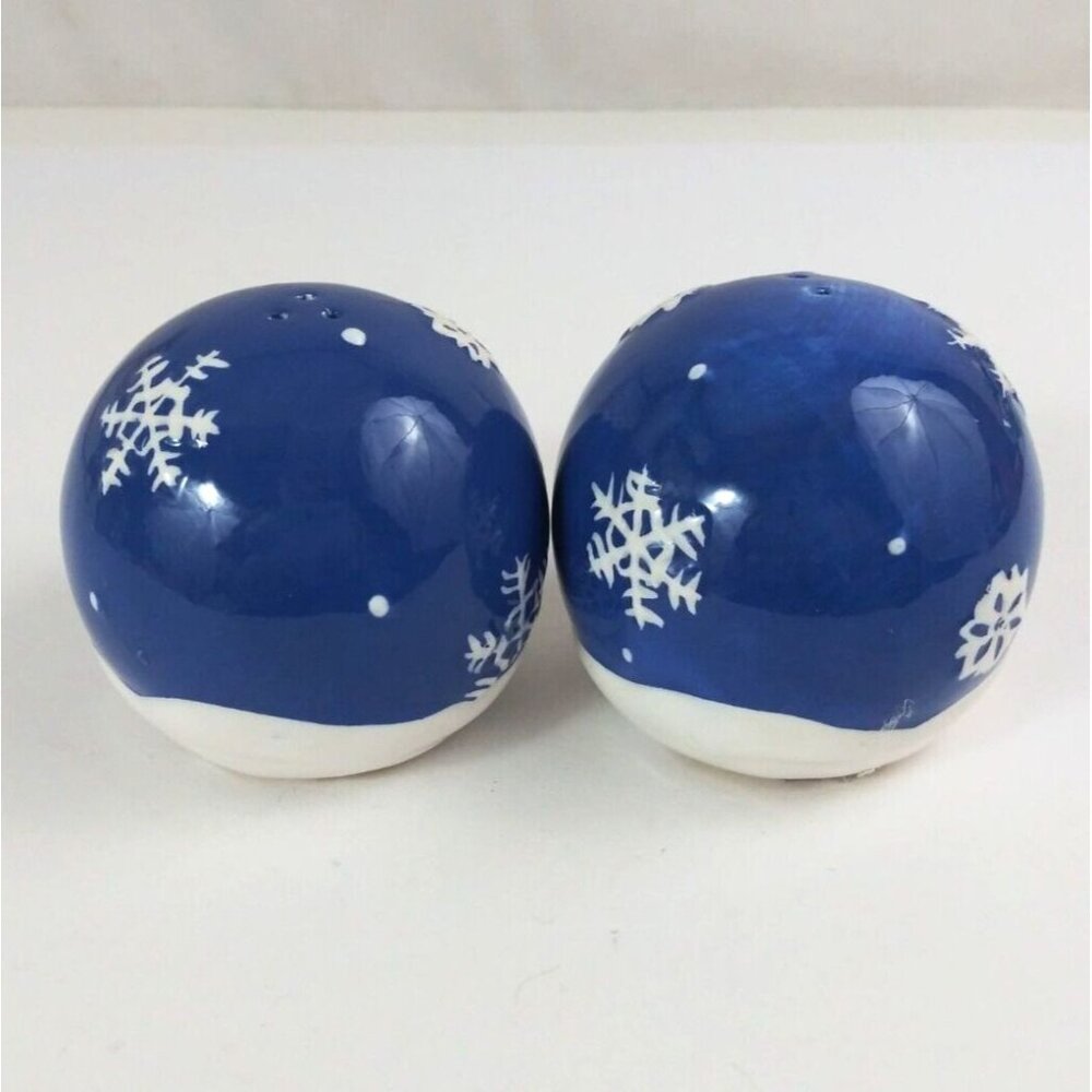 Vintage CKRO Blue With White Snow & Snowflakes 2.5" Salt & Pepper Shakers